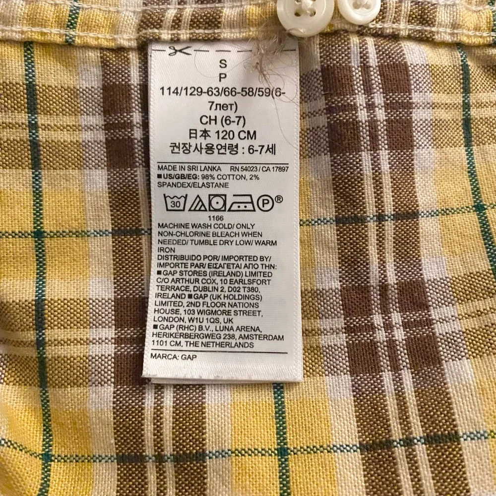 GAP Plaid Button Down Shirt Youth Size S 6/7